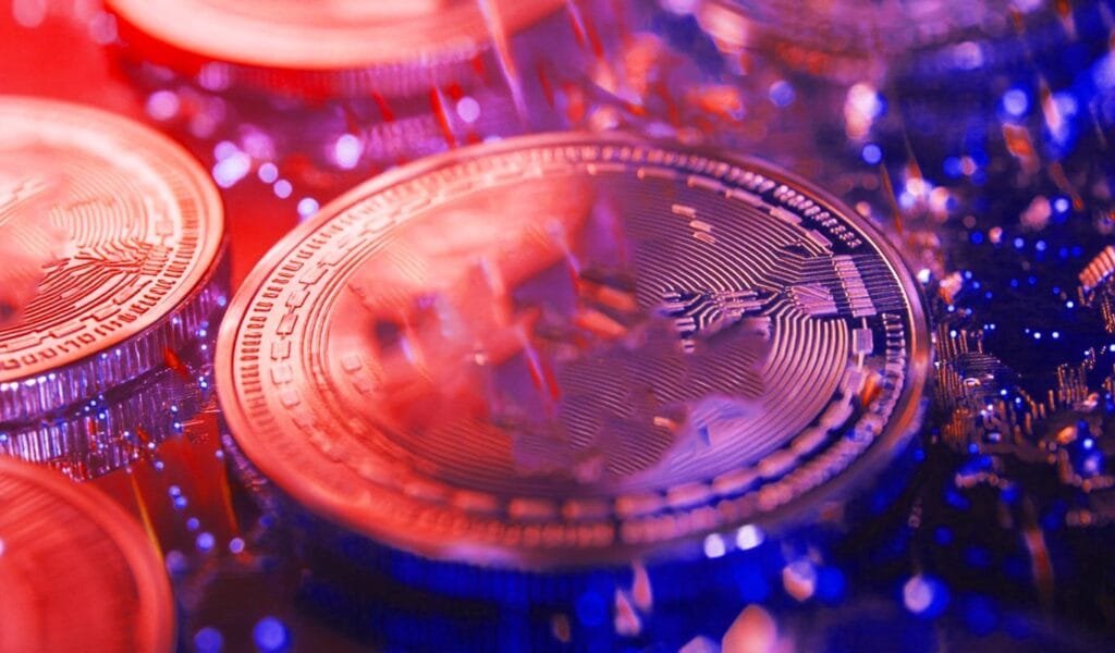 Ex director ejecutivo de banco colapsado condenado a más de 24 años de prisión por malversación de 47.100.000 dólares en esquema criptográfico: DOJ