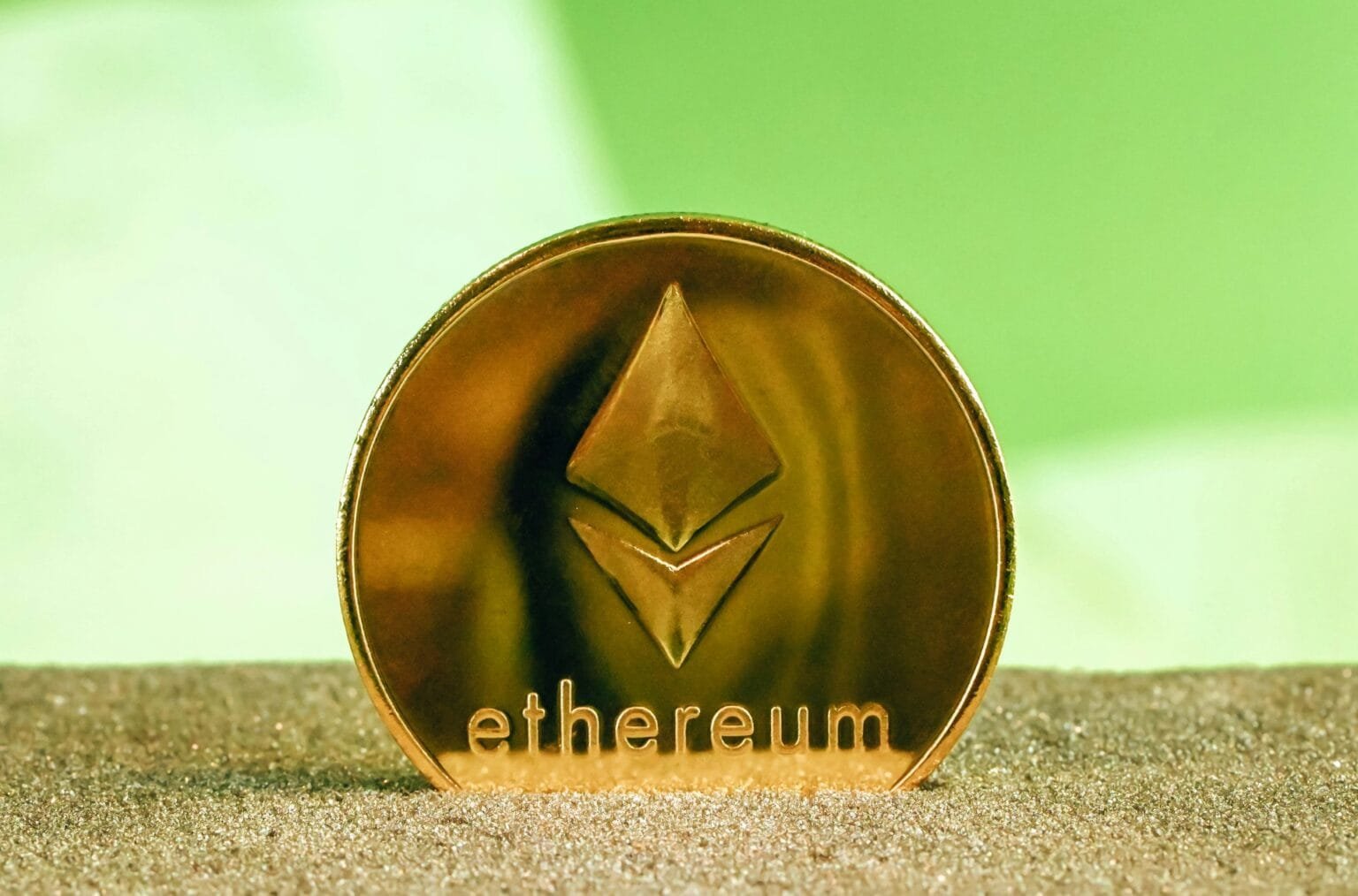 Ethereum Koers Herstelt Na Fomc – Welke Crypto Nu Kopen?