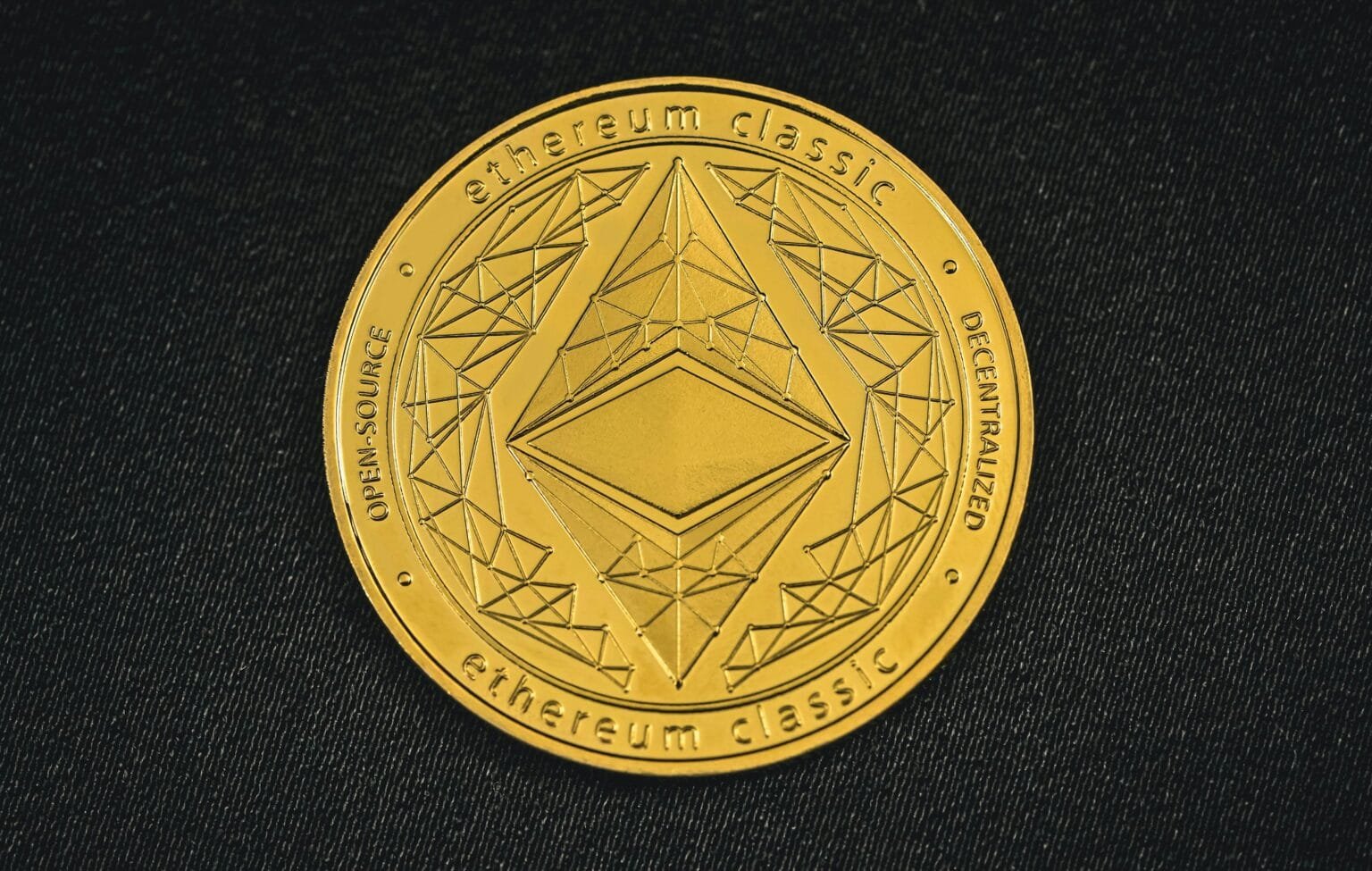 Ethereum Price Forms Megaphone Bottom no visto desde 2020, esto es lo que sucedió la última vez