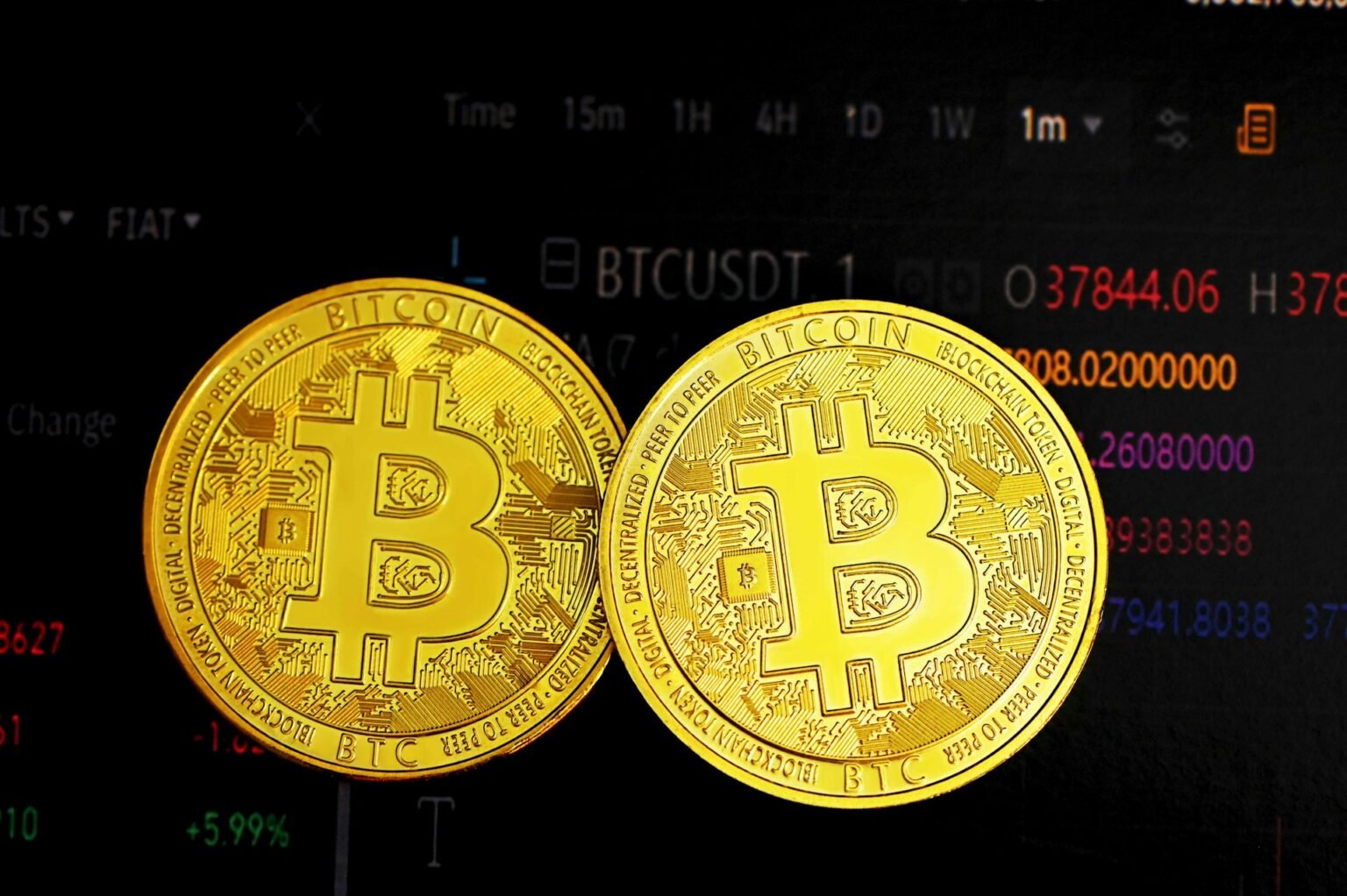 Bitcoin se desliza por debajo de $ 115,000, mientras que el volumen spot aumenta más de $ 6 mil millones: ¿recuperación por delante?