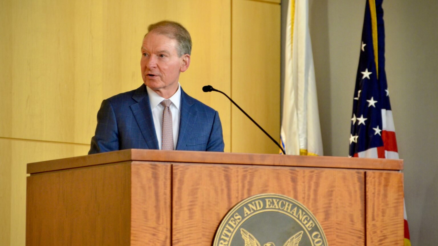 SEC de EE. UU., CFTC combina fuerzas para limpiar el comercio de empresas registradas de Spot Crypto