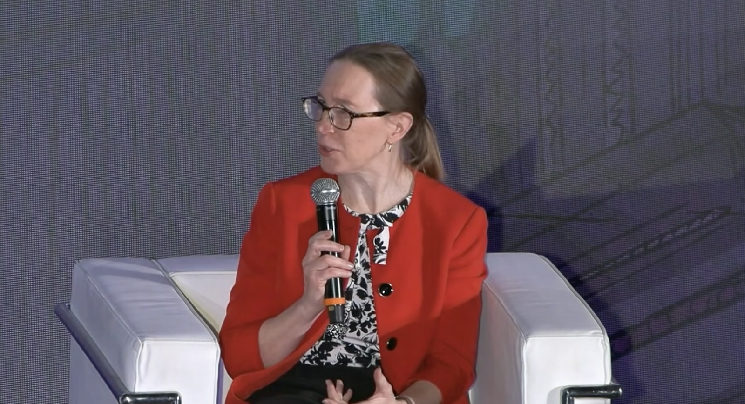 Hester Peirce, ‘Crypto Mom’, anuncia su salida de la SEC