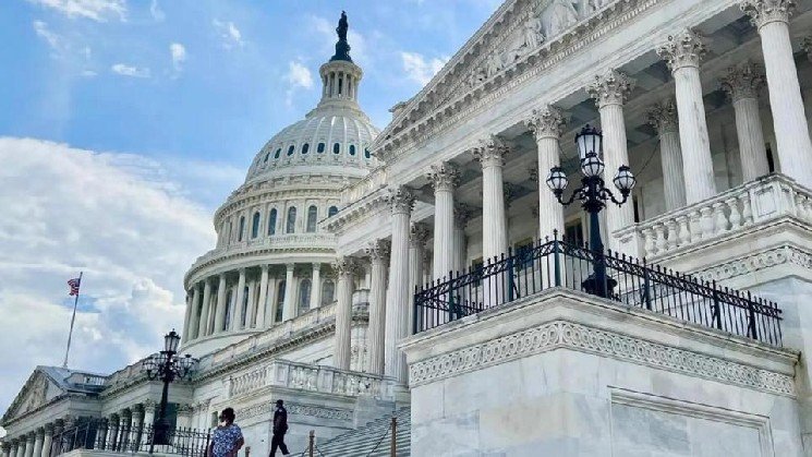 La versión más reciente de la Crypto Clarity Act puede caer la próxima semana, dicen las fuentes